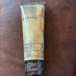 Anti-Frizz Styling Creme by Wen